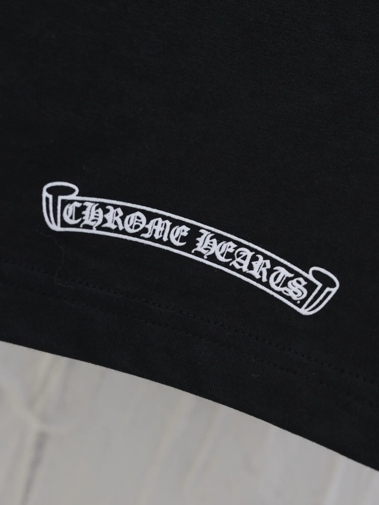 🅿️280 Chrome Hearts*/Chrome Hearts 25 new pocket horseshoe print short-sleeved T-shirt. The fabric is made of 26-woven 200g cotton, and the printing is hand-printed with glue. Customized accessories Size: S/M/L
